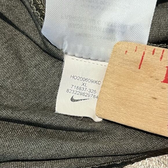 The Nike Tee Men's XL Green Long Sleeve Athletic Cut Dri-Fit T-shirt Logo - Picture 6 of 8